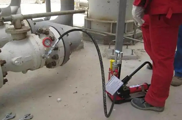 閥門注脂時的維護保養(yǎng)工作- 上海昆煉閥門制造有限公司 閥門注脂時的維護保養(yǎng)工作- 上海昆煉閥門制造有限公司